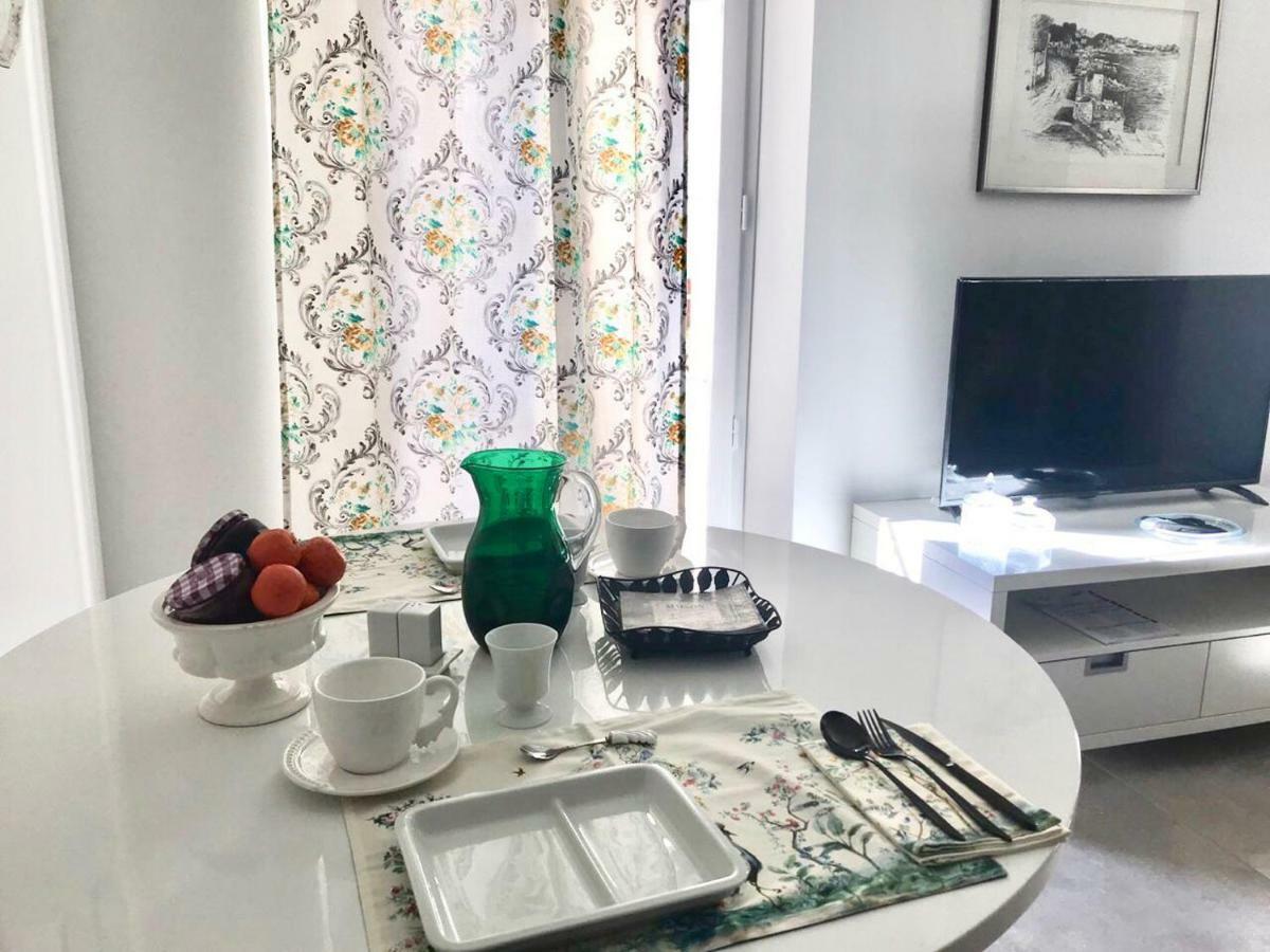 Petit Reve Apartment ลีล-ซูร์-ลา-ซอร์ก ภายนอก รูปภาพ