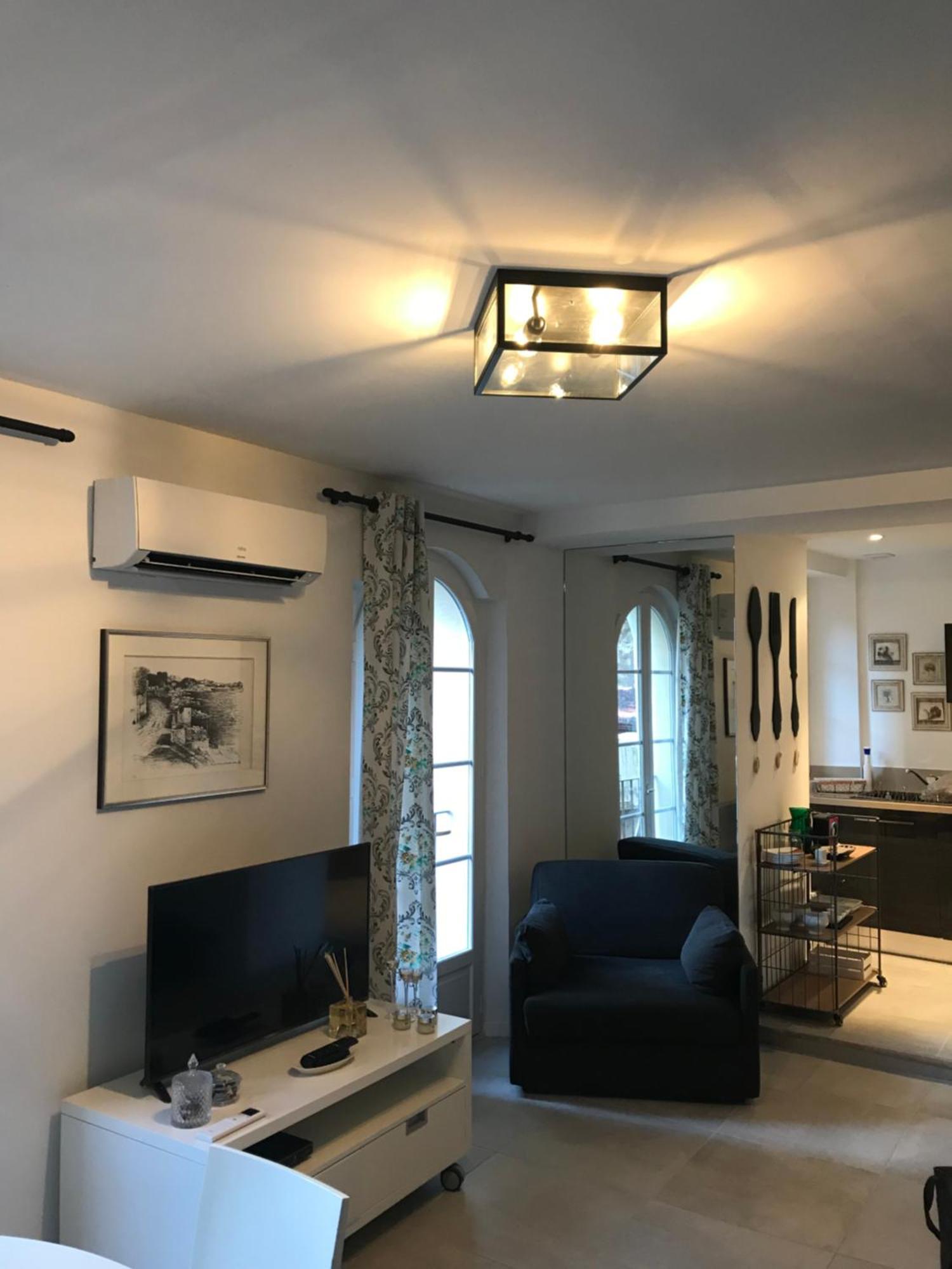 Petit Reve Apartment ลีล-ซูร์-ลา-ซอร์ก ภายนอก รูปภาพ